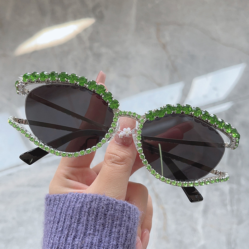 Luxury Small Oval Crystal Cat Eye Shades Sunglasses