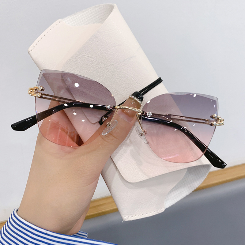 Cat Eye Gradient Glasses UV Resistant Rimless Sunglasses