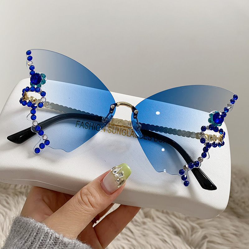 Individually Butterfly Shaped Diamond Rimless Sunglasses